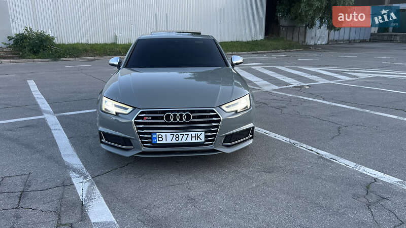 Седан Audi S4 2018 в Полтаве