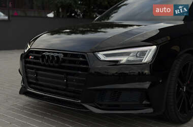 Седан Audi S4 2018 в 