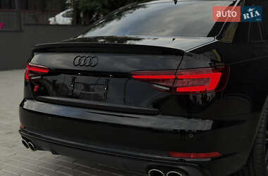 Седан Audi S4 2018 в 