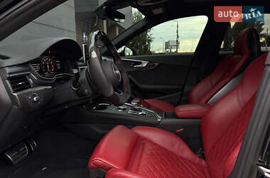 Седан Audi S4 2018 в 