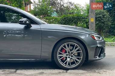Седан Audi S4 2022 в 