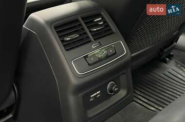 Седан Audi S4 2022 в 