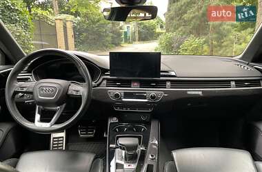 Седан Audi S4 2022 в 