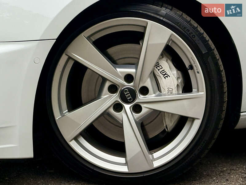 Седан Audi S4 2020 в Харькове