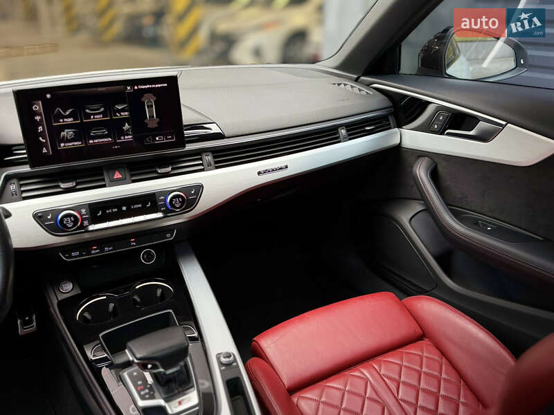 Седан Audi S4 2020 в Харькове