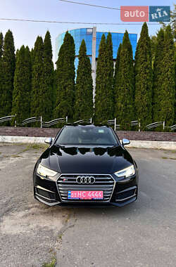 Седан Audi S4 2018 в 