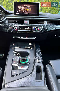 Седан Audi S4 2018 в 
