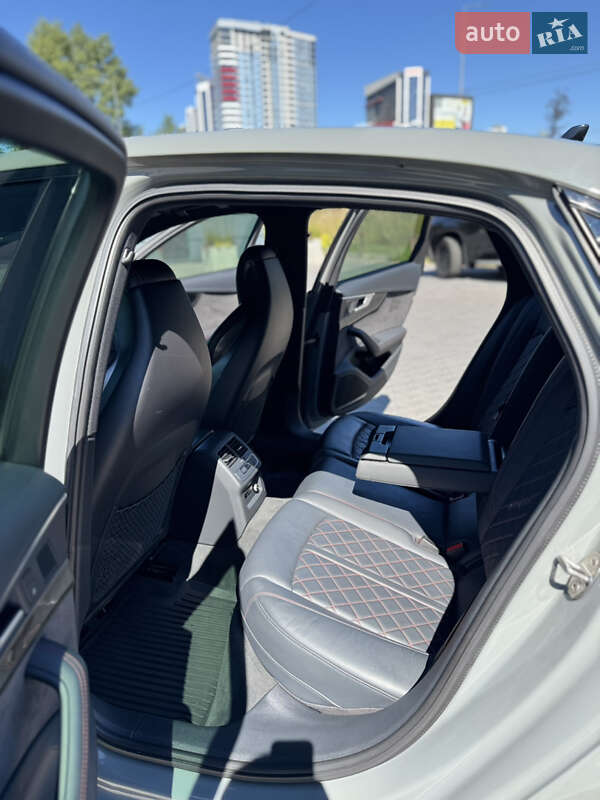 Седан Audi S4 2018 в Киеве фото 28 Седан Audi S4 2018 в Киеве