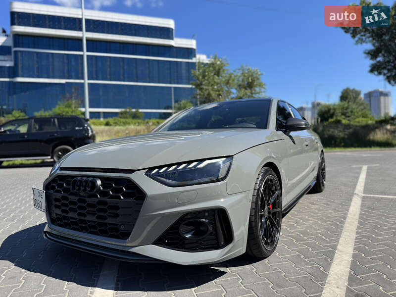 Седан Audi S4 2018 в Киеве