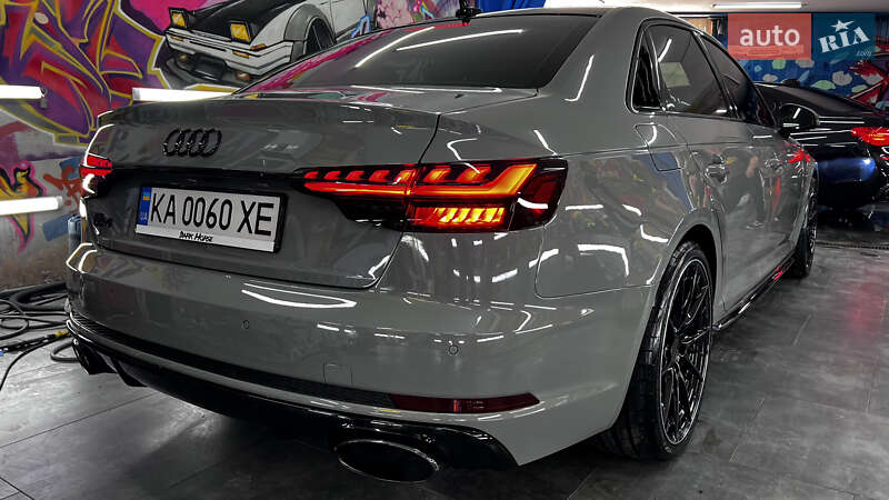 Седан Audi S4 2018 в Киеве