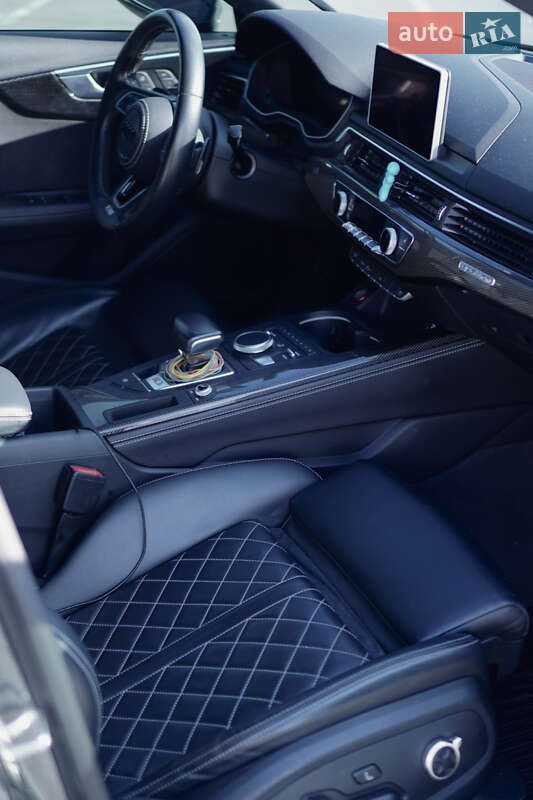 Седан Audi S4 2017 в Полтаве