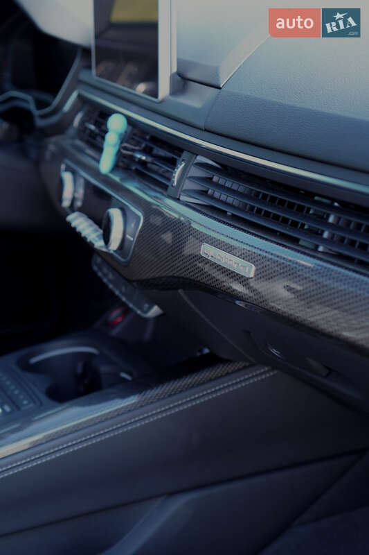 Седан Audi S4 2017 в Полтаве