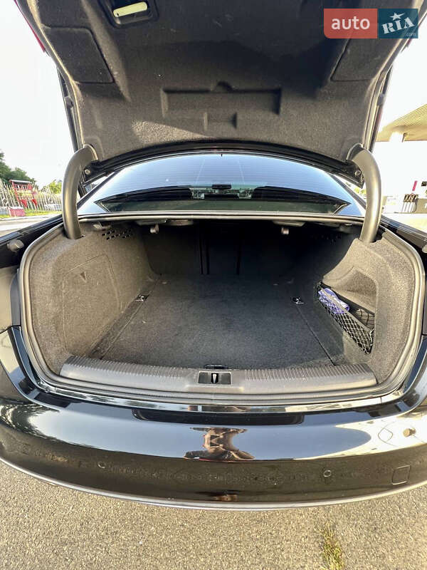 Седан Audi S4 2014 в Киеве