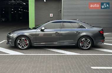 Седан Audi S4 2017 в 