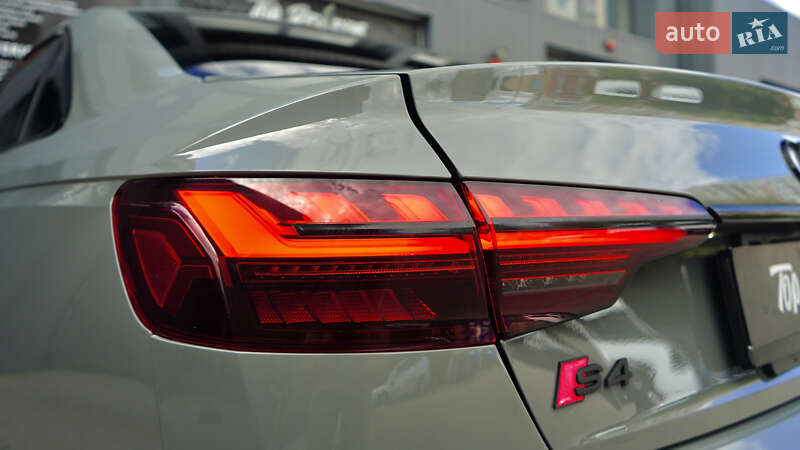 Седан Audi S4 2020 в Львове