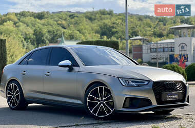 Седан Audi S4 2018 в 