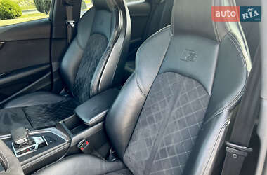 Седан Audi S4 2018 в 
