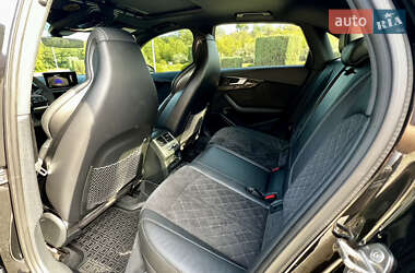 Седан Audi S4 2018 в 