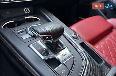Седан Audi S4 2018 в 