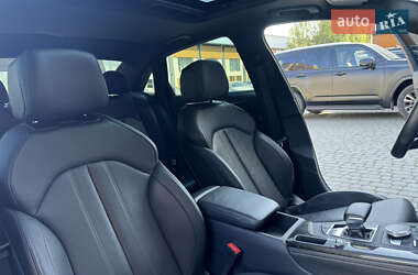 Седан Audi S4 2018 в 
