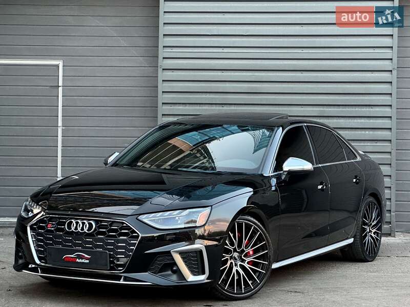 Седан Audi S4 2022 в Киеве