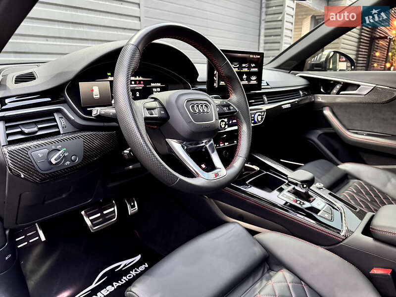 Седан Audi S4 2022 в Киеве