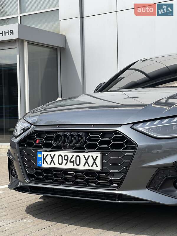Седан Audi S4 2022 в Киеве