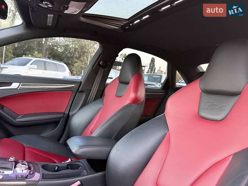 Седан Audi S4 2015 в Харькове