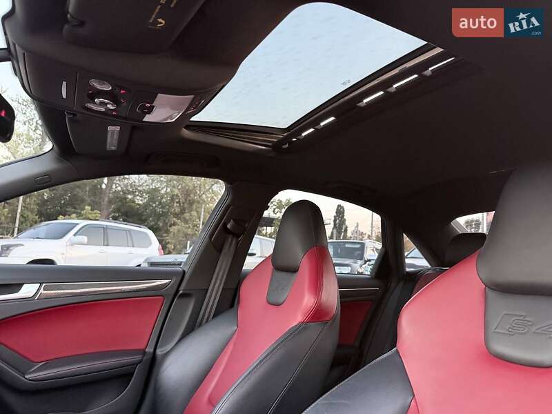 Седан Audi S4 2015 в Харькове