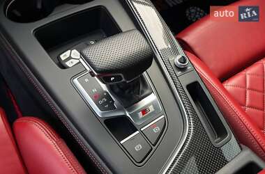 Седан Audi S4 2019 в 