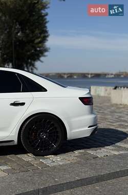 Седан Audi S4 2016 в 