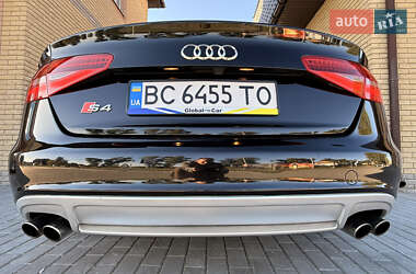 Седан Audi S4 2012 в Киеве