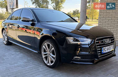 Седан Audi S4 2012 в 