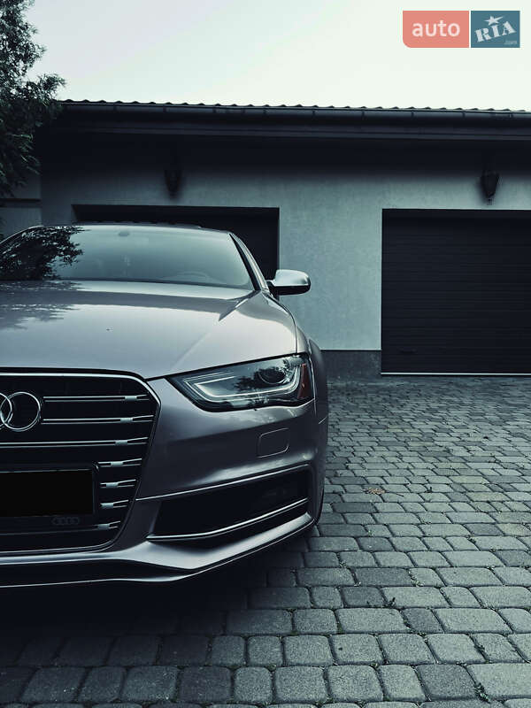 Седан Audi S4 2013 в Одессе