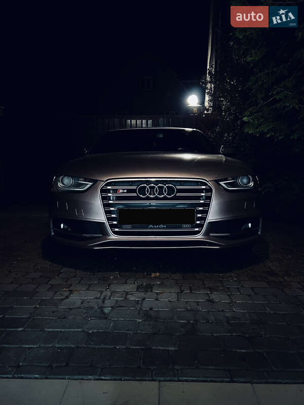 Седан Audi S4 2013 в Одессе
