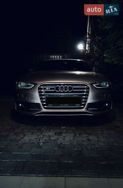 Седан Audi S4 2013 в 