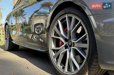 Седан Audi S4 2023 в 