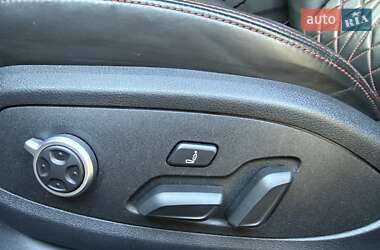 Седан Audi S4 2023 в 