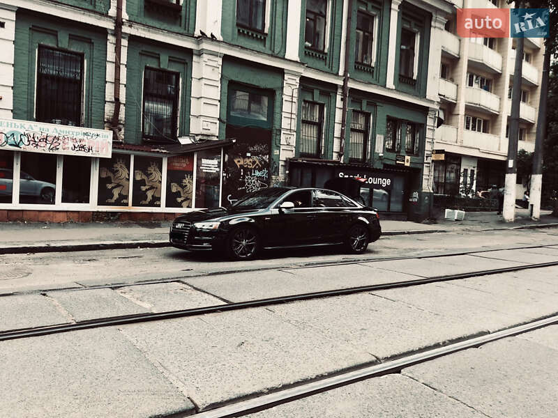 Седан Audi S4 2013 в Одессе