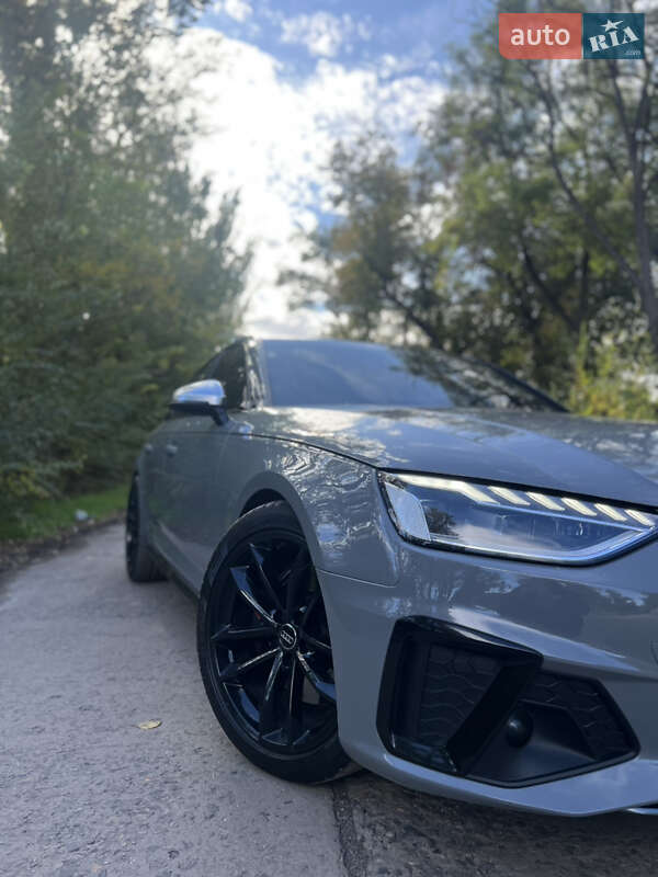 Седан Audi S4 2018 в Кривом Роге