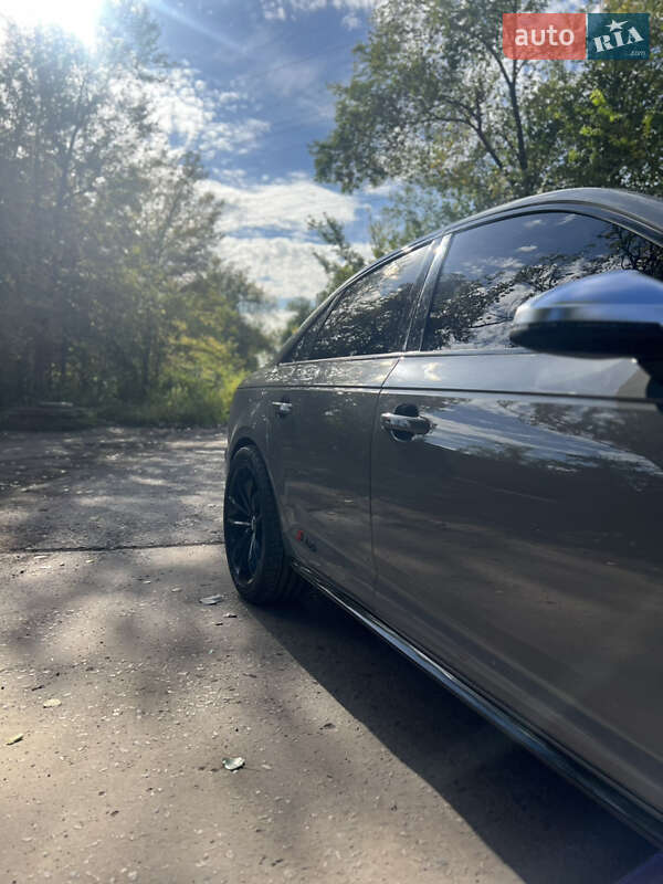 Седан Audi S4 2018 в Кривом Роге