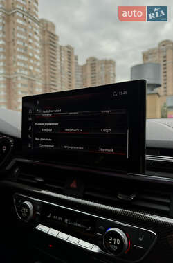 Седан Audi S4 2022 в 