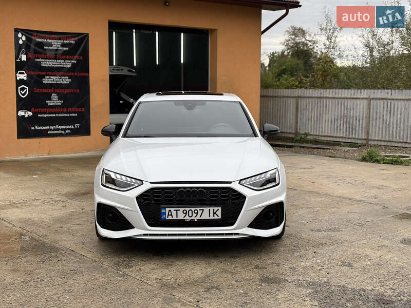 Седан Audi S4 2022 в 