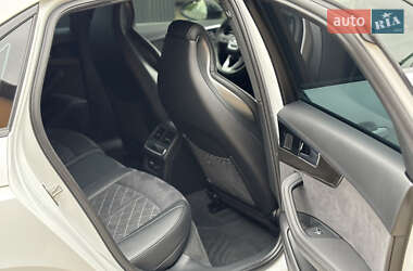Седан Audi S4 2022 в 