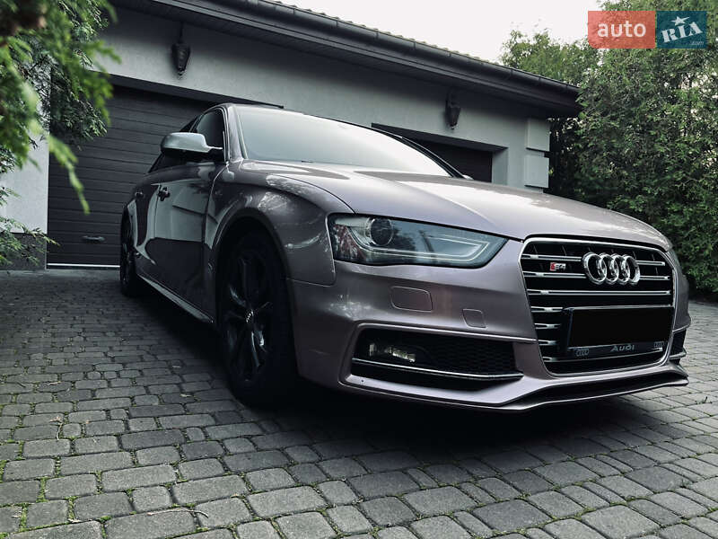 Седан Audi S4 2013 в Одессе
