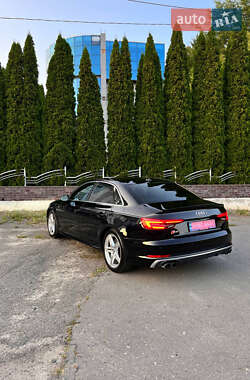 Седан Audi S4 2018 в Луцьку