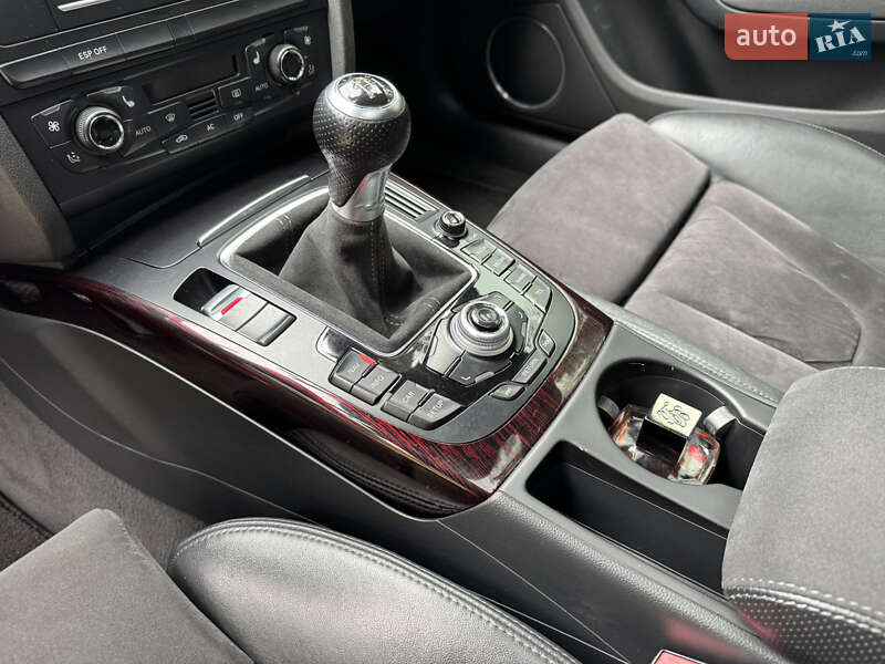 Седан Audi S4 2010 в Киеве