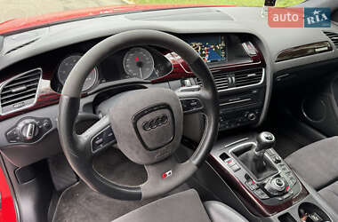 Седан Audi S4 2010 в  фото 42 Седан Audi S4 2010 в