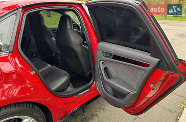 Седан Audi S4 2010 в  фото 56 Седан Audi S4 2010 в