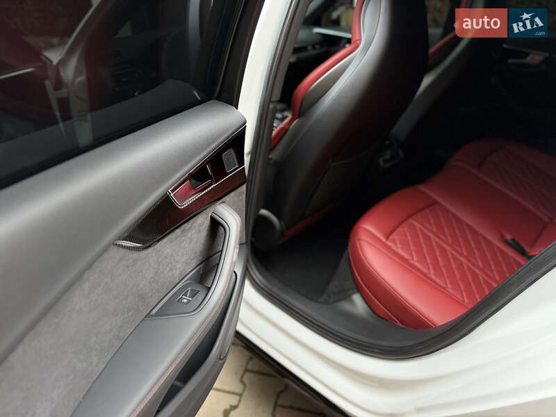 Седан Audi S4 2023 в Одессе